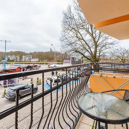 Lighthouse Cosy By Bookinghost Daire *